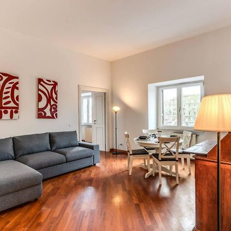 Splendid Flat On The Tiber River Рим Екстер'єр фото