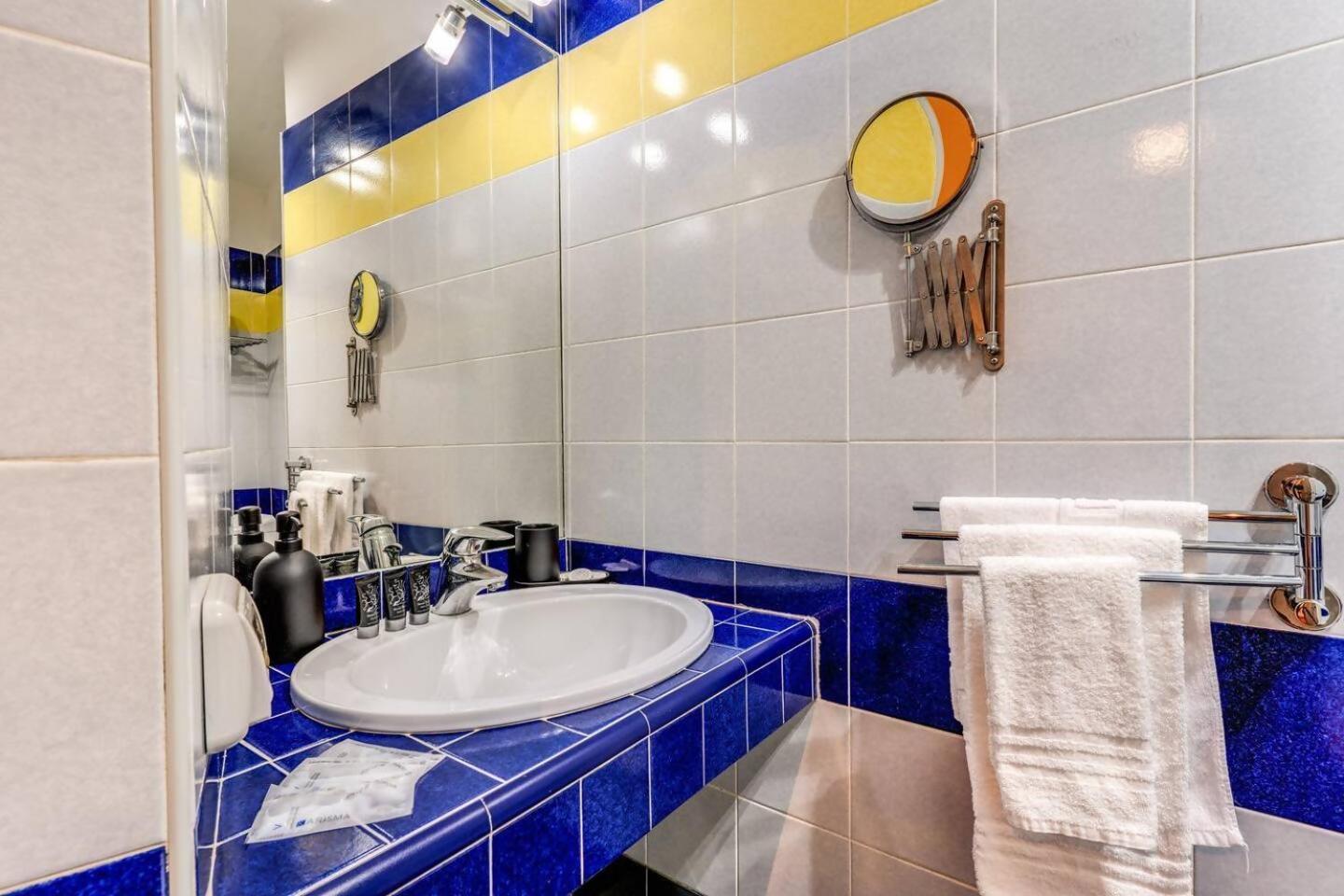 Splendid Flat On The Tiber River Рим Екстер'єр фото
