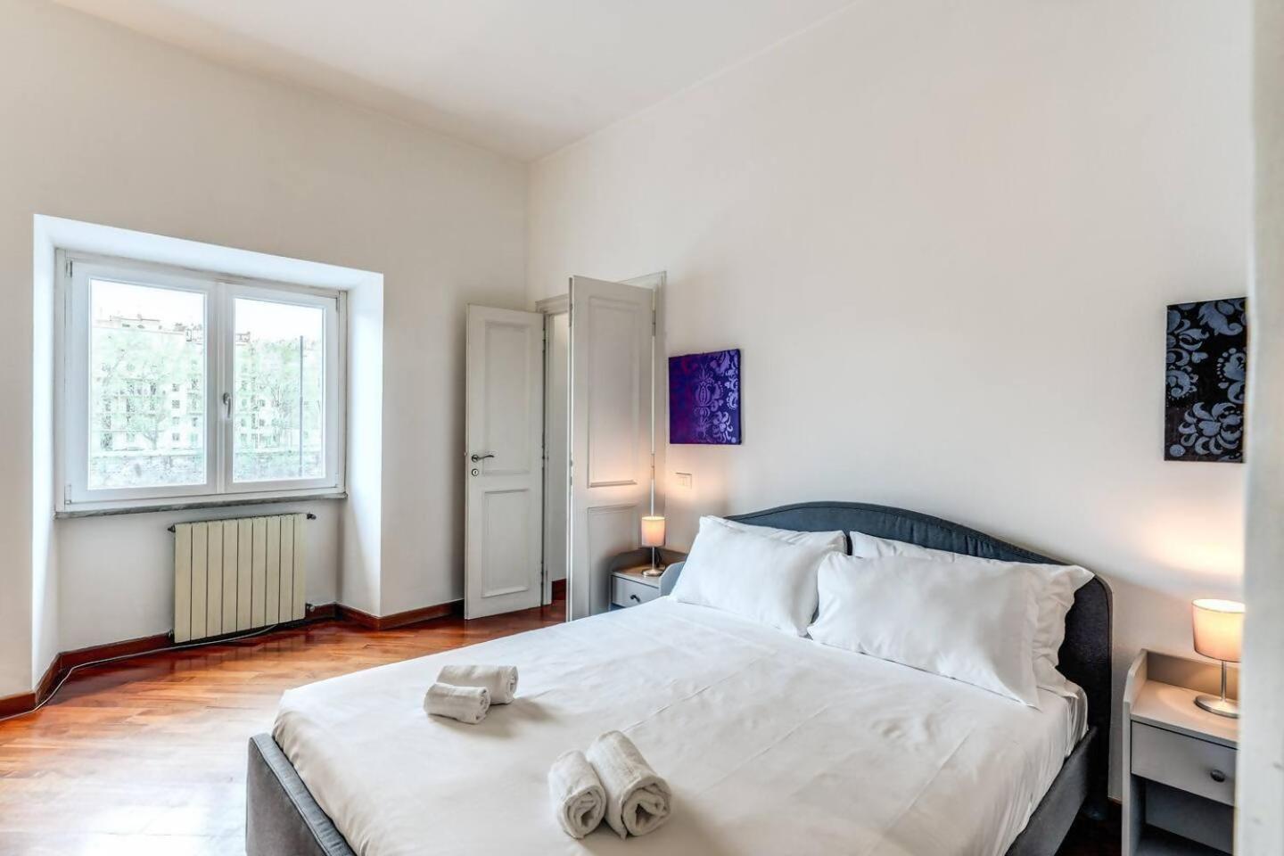 Splendid Flat On The Tiber River Рим Екстер'єр фото